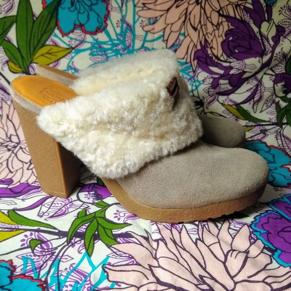 Hunter Suede Brunson Clogs - Picture 12 of 12